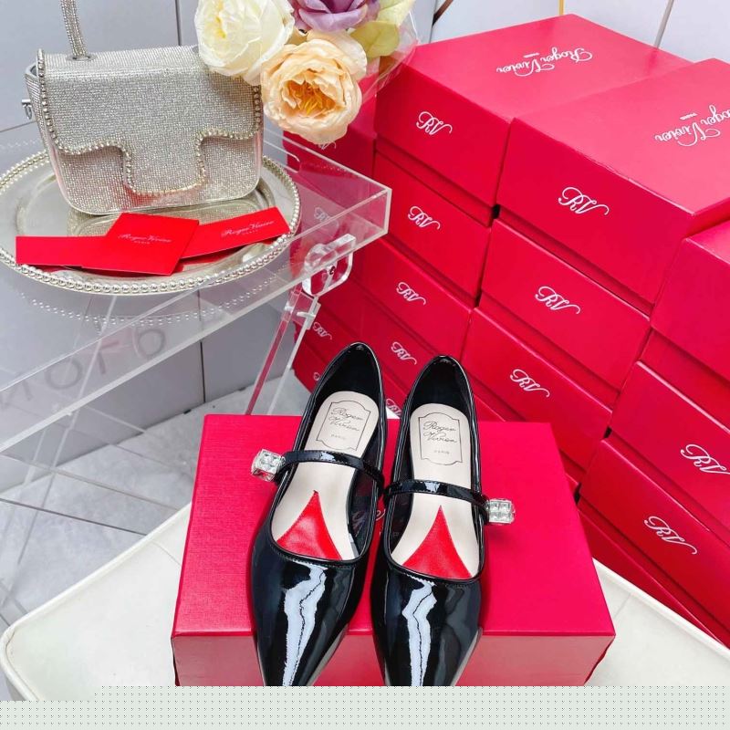 roger u1u1er flat shoes